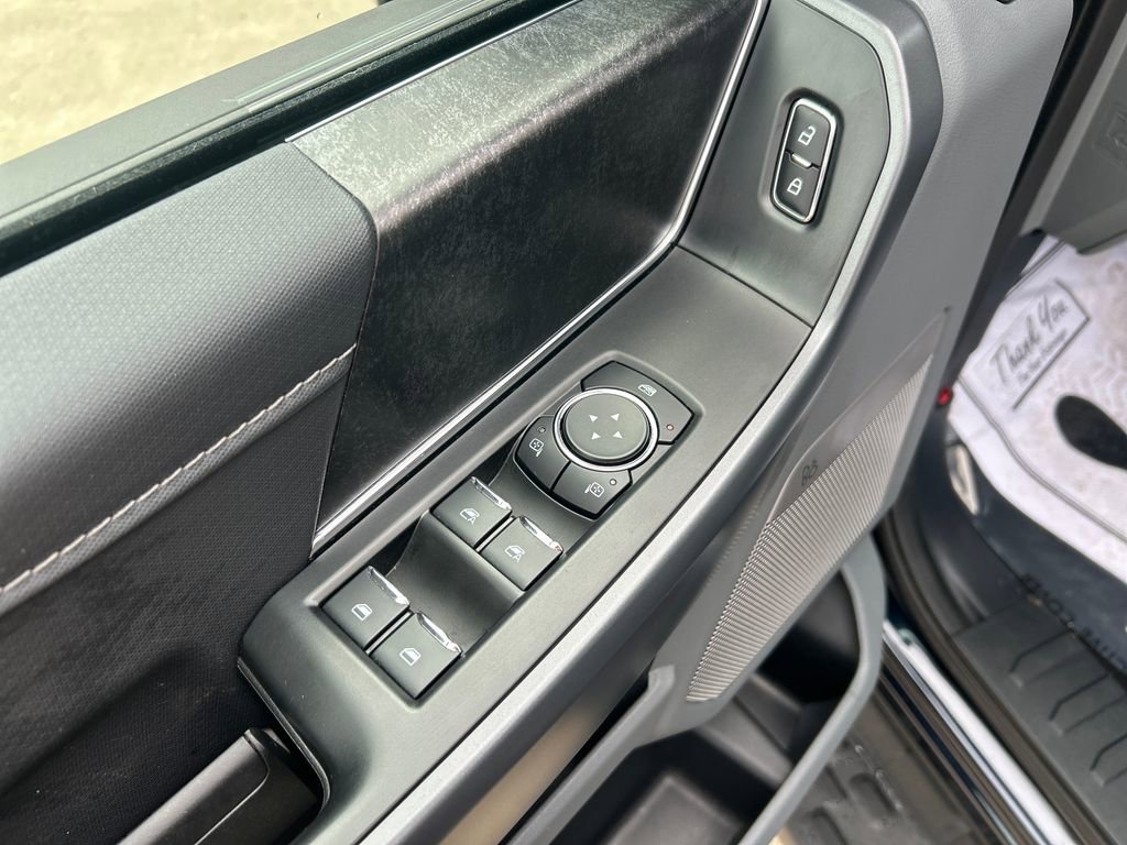 Used 2025 Ford F150 Lightning Flash AWD/4WD image 13