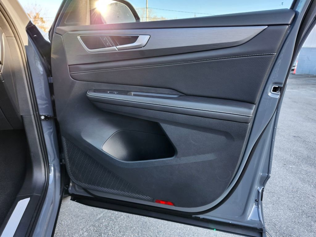 New 2026 Volkswagen Atlas Cross Sport SE image 18