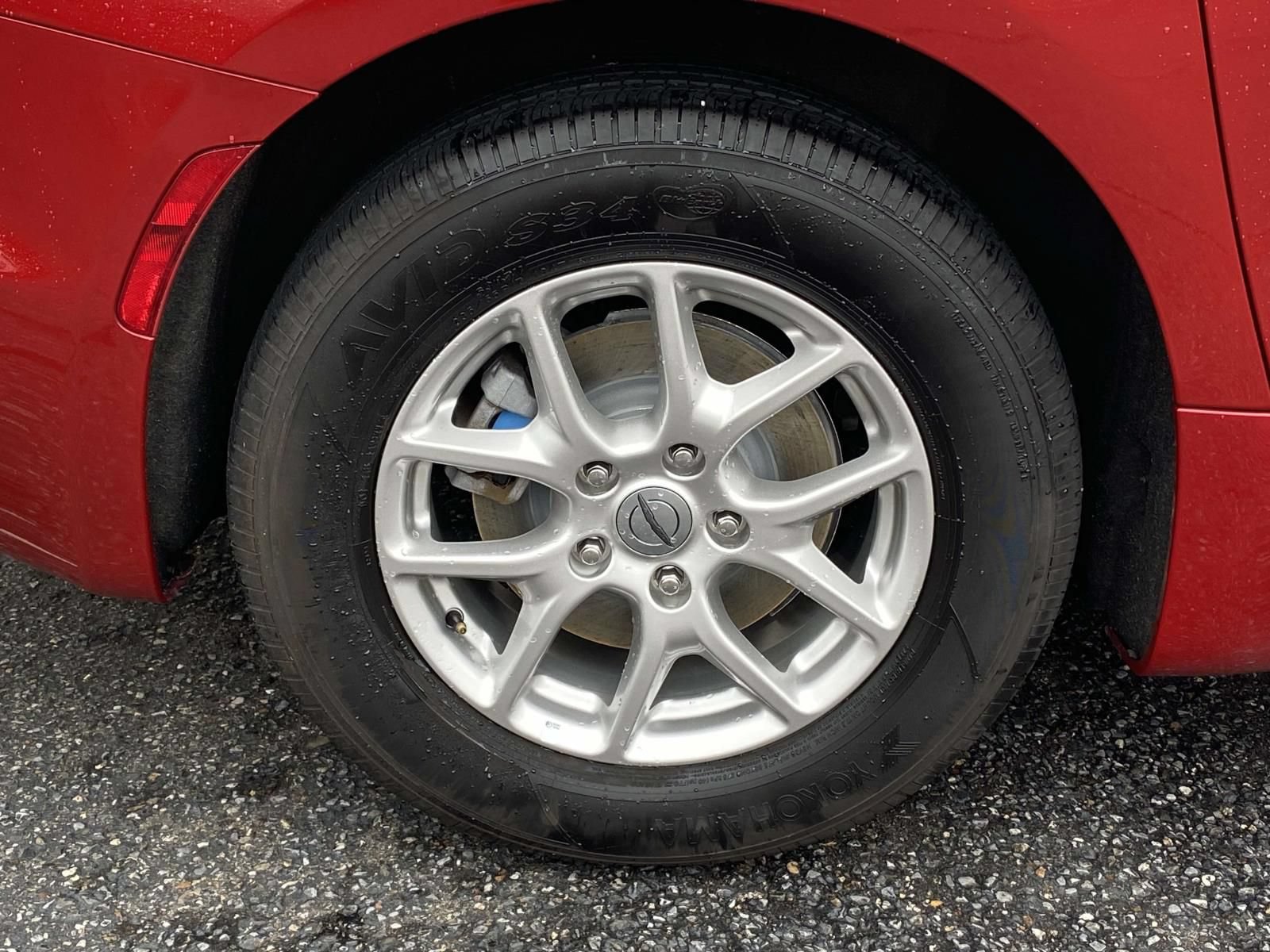 Used 2025 Chrysler Pacifica Select FWD image 8