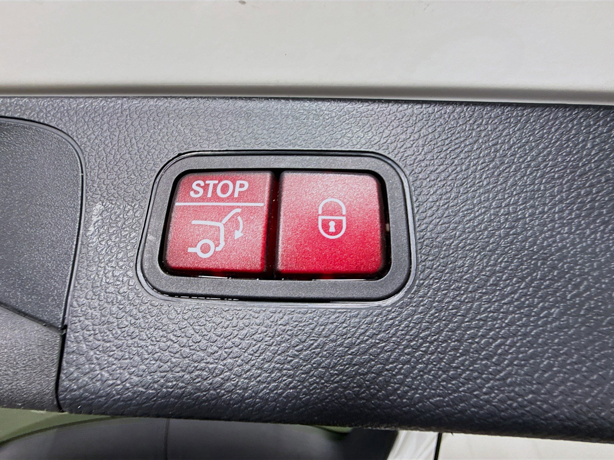 Used 2021 Mercedes-Benz GLC 43 AMG 4MATIC image 41