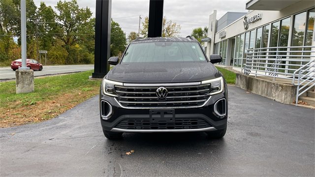 New 2026 Volkswagen Atlas SE image 2