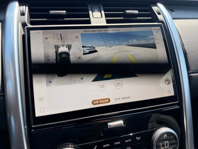 Certified 2026 Land Rover Discovery Limited Edition AWD/4WD image 21