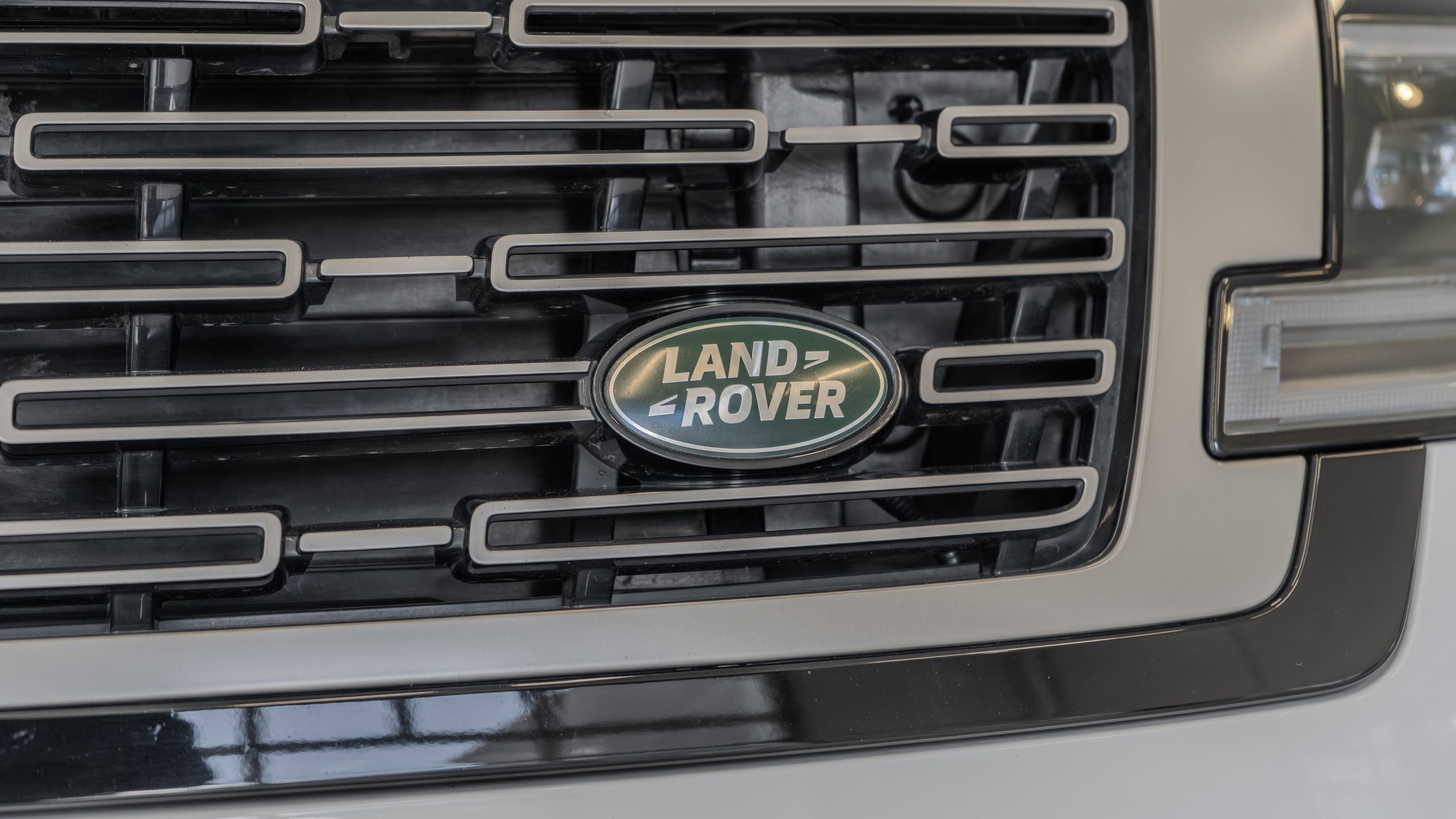 Used 2023 Land Rover Range Rover SE AWD/4WD image 5