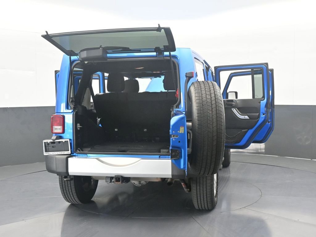 Used 2015 Jeep Wrangler Unlimited Sahara w/ Dual Top Group image 66