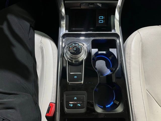 Used 2019 Ford Edge Titanium w/ Equipment Group 301A image 23