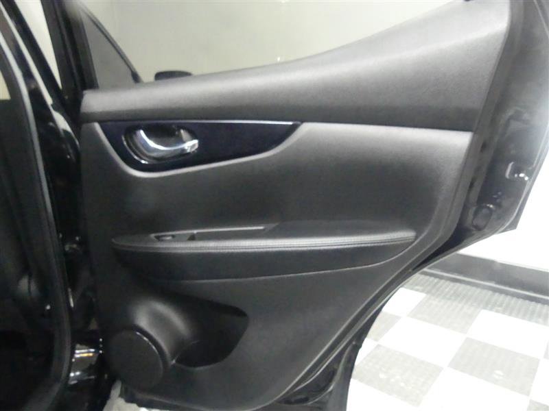 Used 2019 Nissan Rogue Sport SV image 26