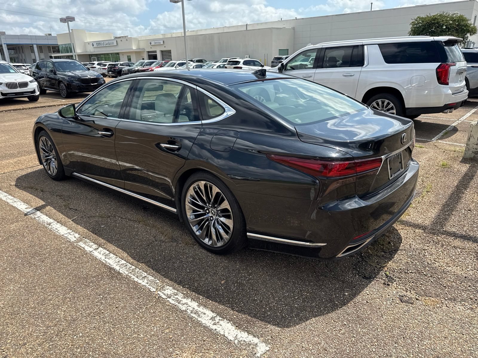 Used 2022 Lexus LS 500 w/ Interior Upgrade Package RWD image 7