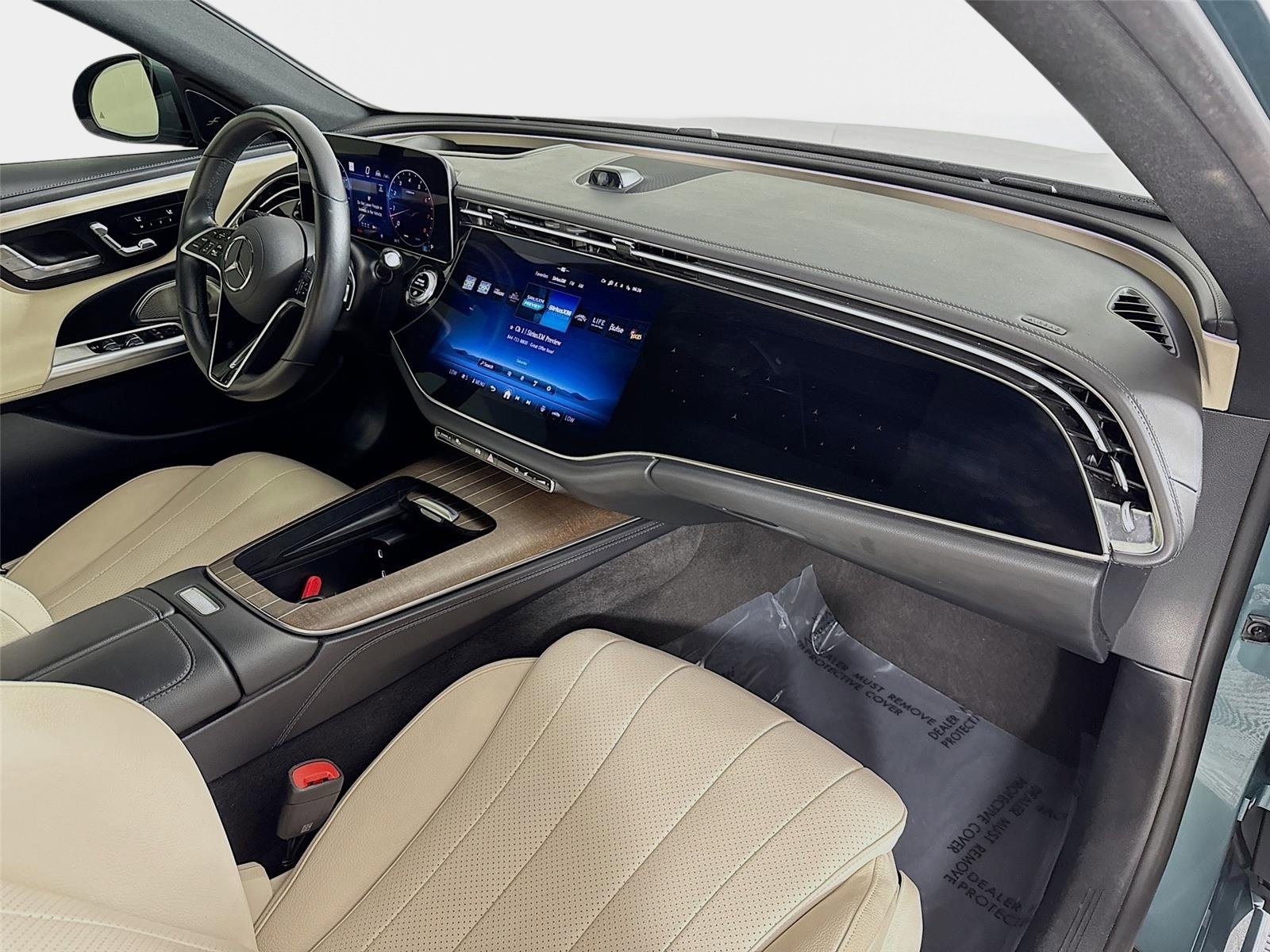 Used 2025 Mercedes-Benz E 450 4MATIC Sedan image 32