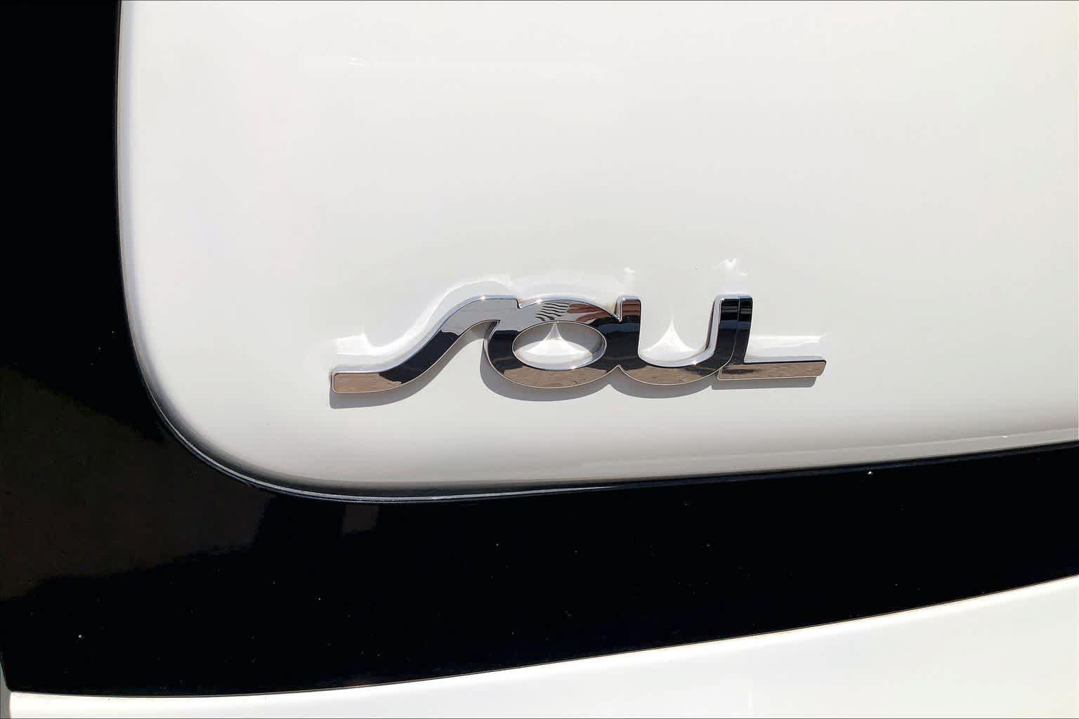 Used 2017 Kia Soul FWD image 9