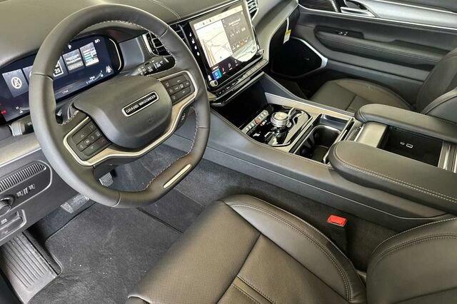 New 2026 Jeep Grand Wagoneer Limited AWD/4WD image 7