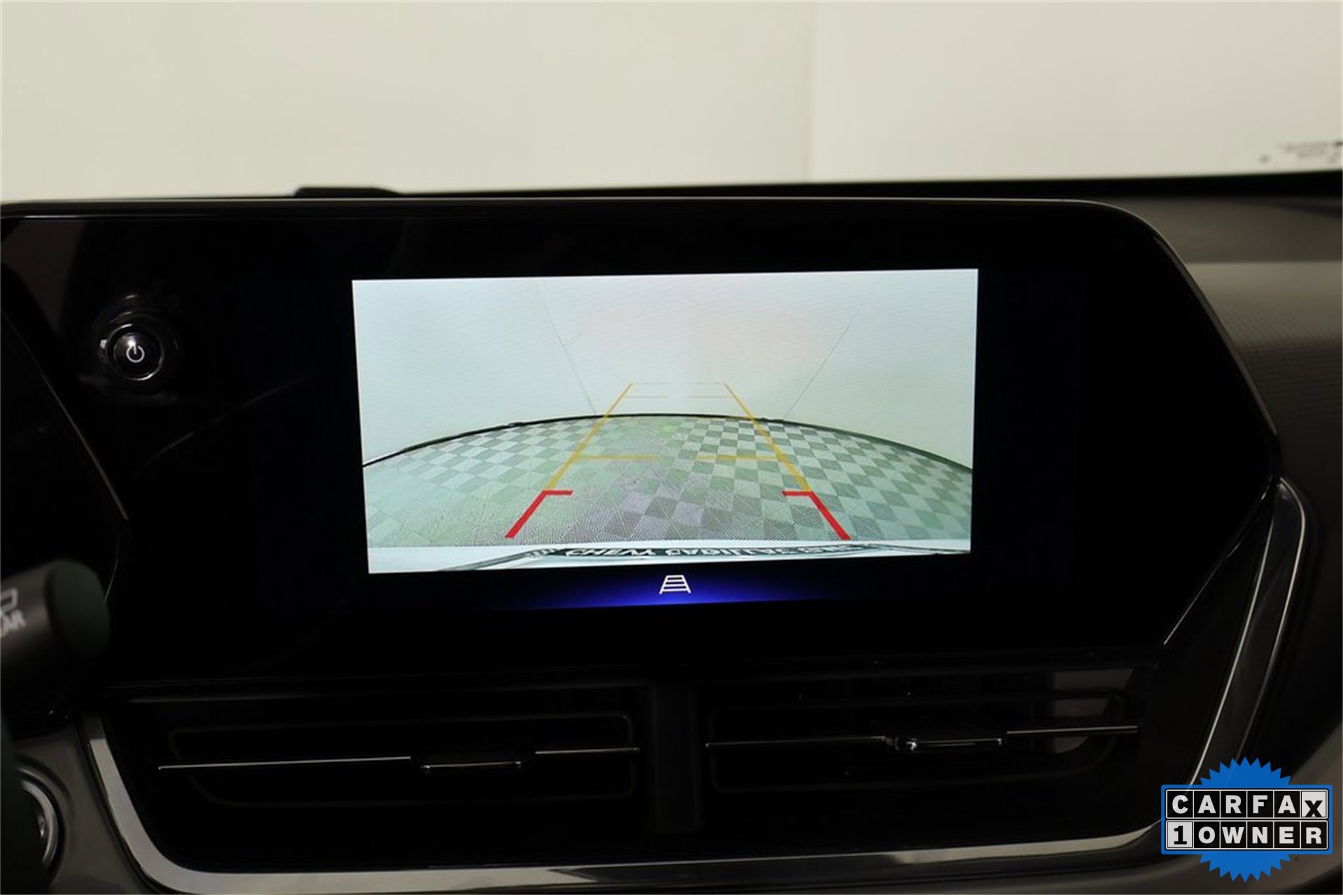 Used 2025 Chevrolet Trax LT w/ LT Convenience Package image 6