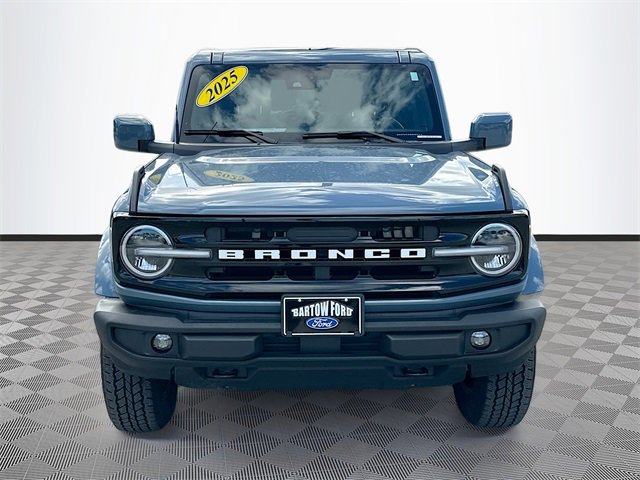 Used 2025 Ford Bronco Outer Banks image 2