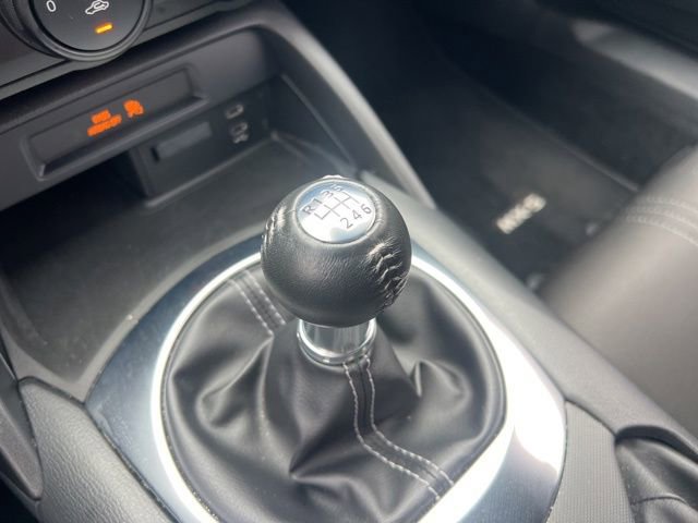 Used 2024 MAZDA MX-5 Miata Sport image 18