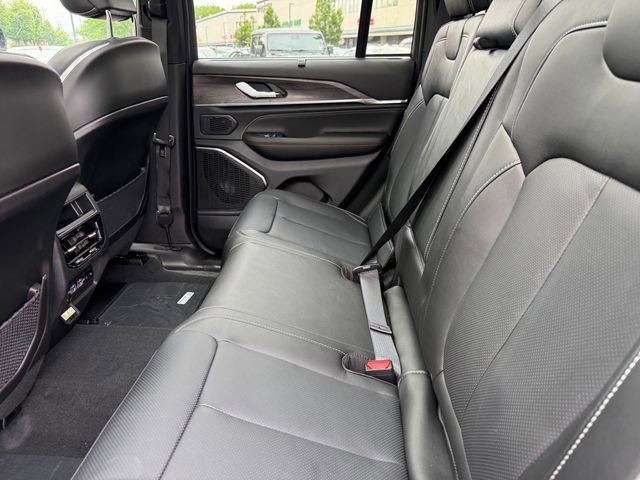 New 2025 Jeep Grand Cherokee Overland image 21