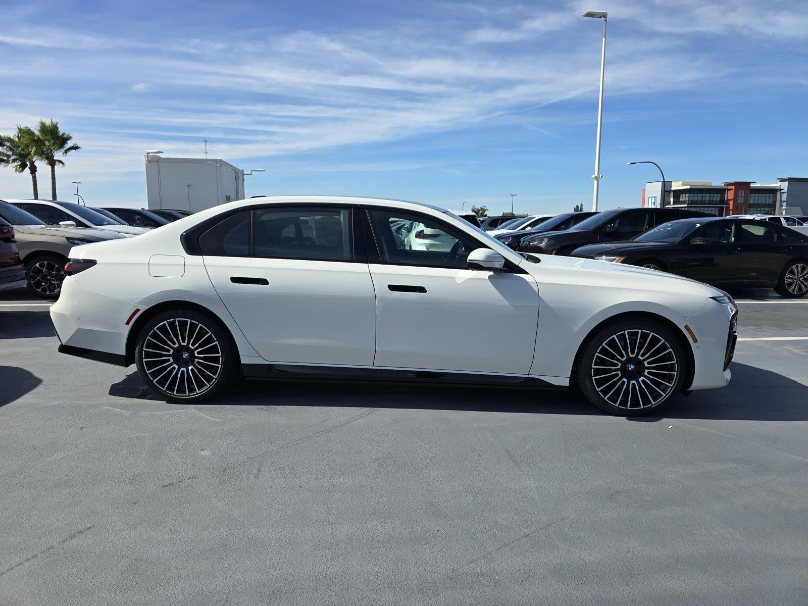 New 2026 BMW 750e xDrive AWD/4WD image 2