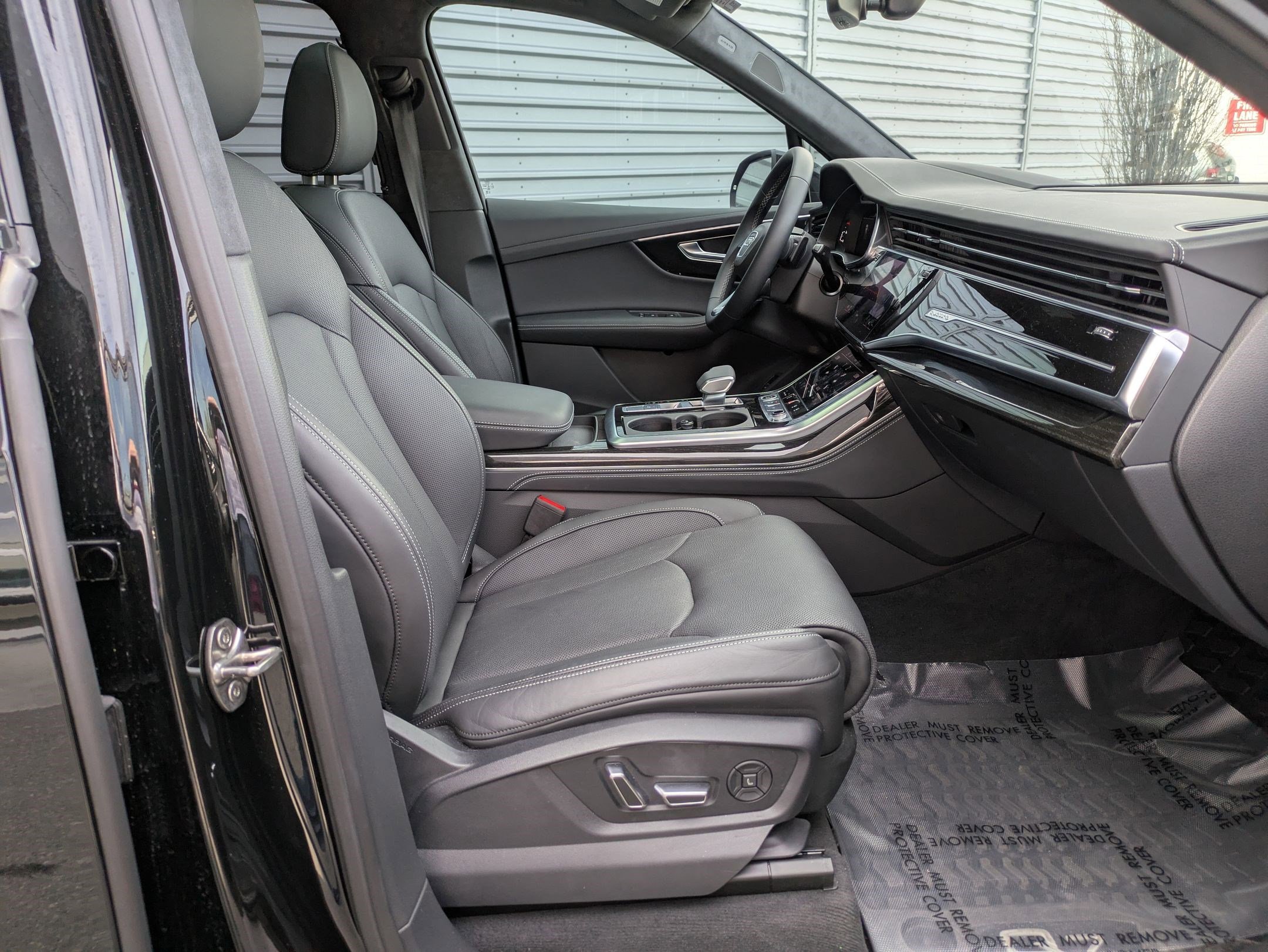 Used 2025 Audi Q7 3.0T Prestige AWD/4WD image 30