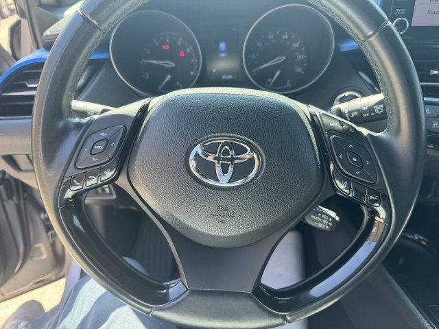 Used 2019 Toyota C-HR XLE FWD image 13