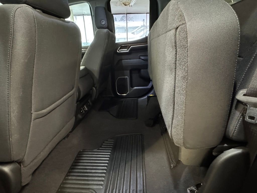 Used 2023 Chevrolet Silverado 1500 LT image 16