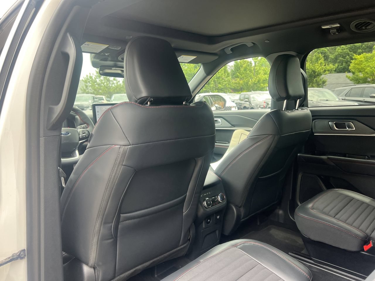 New 2026 Ford Explorer ST-Line w/ ST-Line Street Pack AWD/4WD image 19