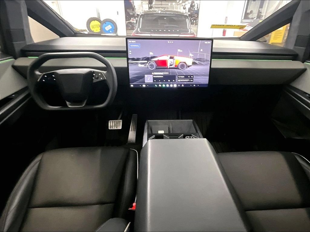 Used 2024 Tesla Cybertruck AWD Crew Cab image 21