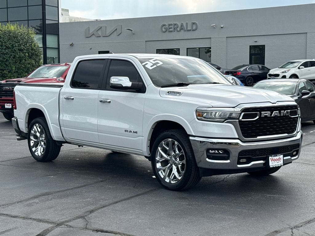 Used 2025 RAM 1500 Big Horn AWD/4WD image 6
