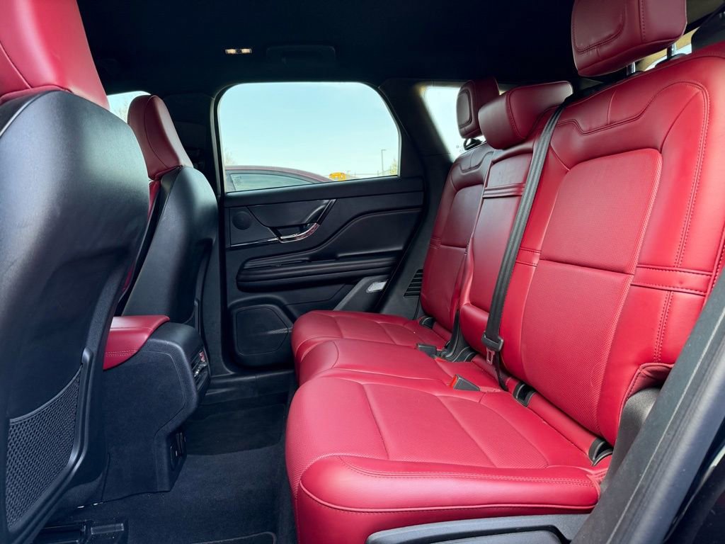 Used 2023 Lincoln Corsair Reserve image 13