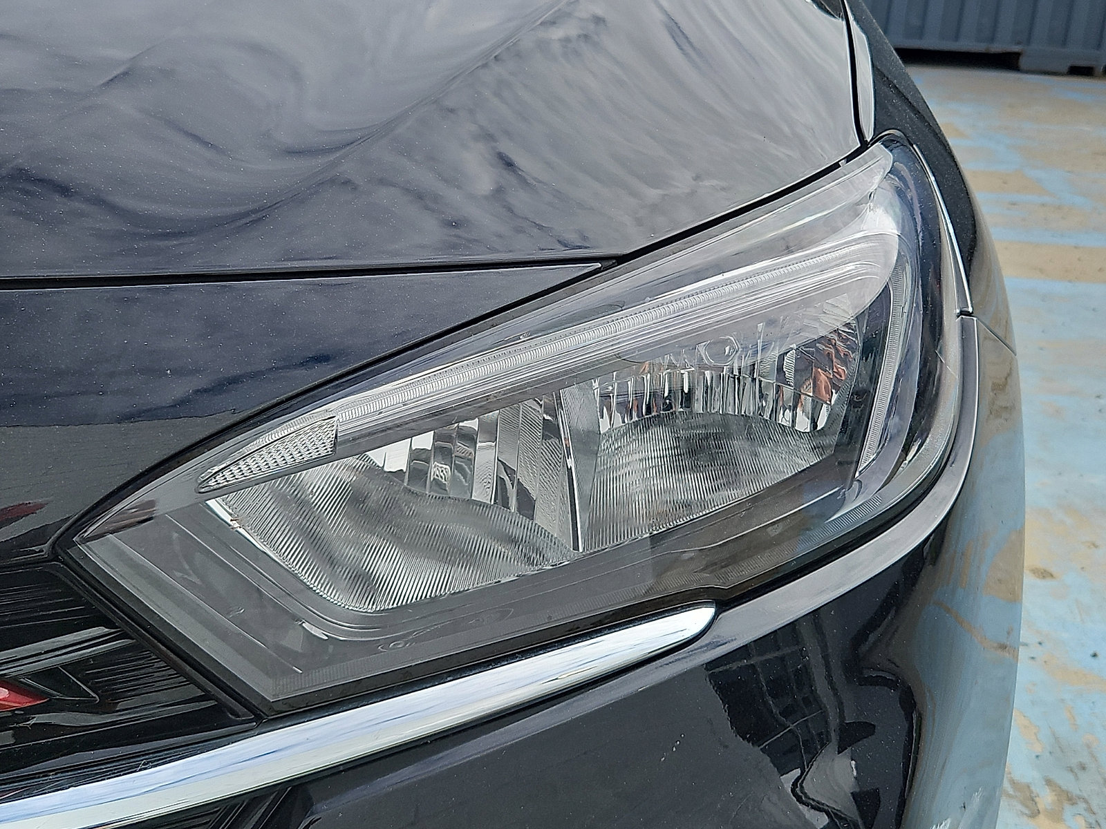 Used 2023 Buick Encore GX Select w/ Sport Touring Package FWD image 3