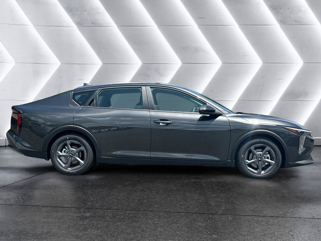 New 2026 Kia K4 FWD image 4