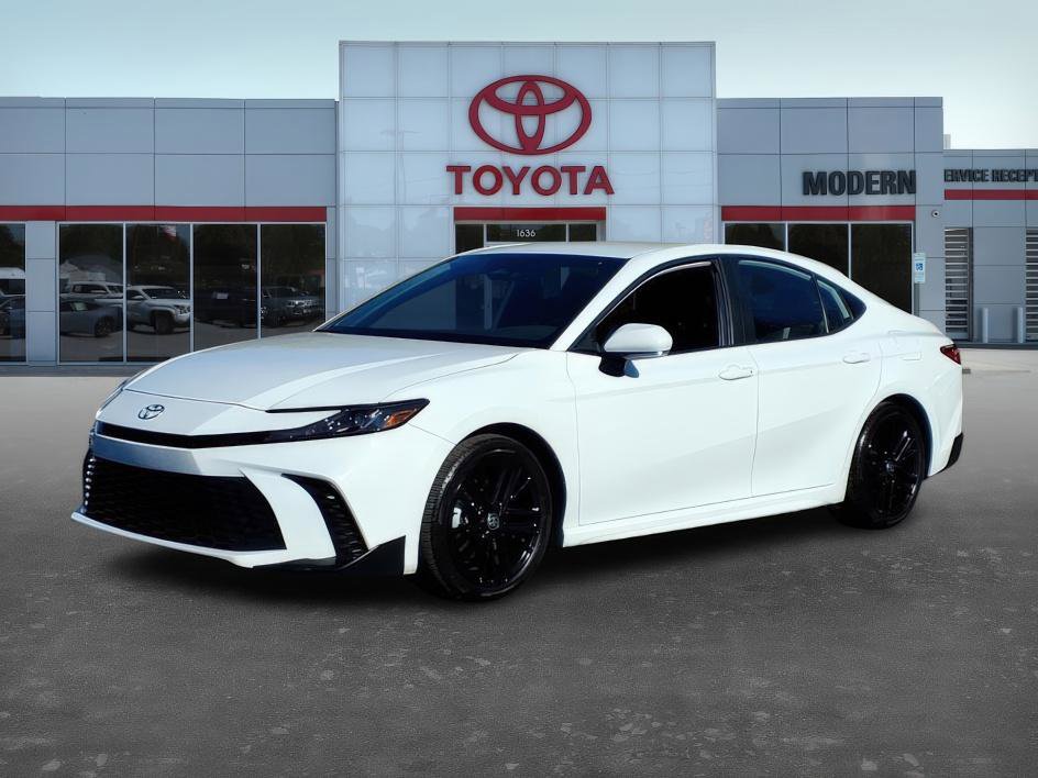 Certified 2025 Toyota Camry SE image 1