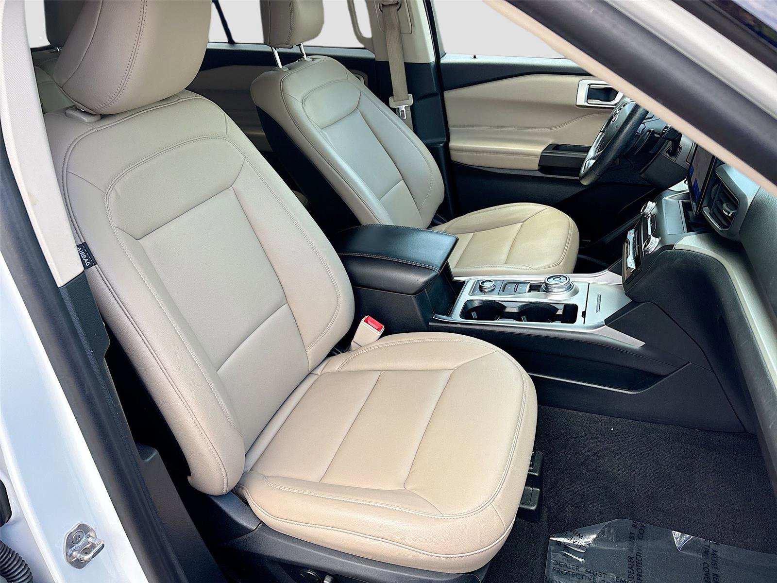 Used 2020 Ford Explorer XLT w/ Equipment Group 202A image 30