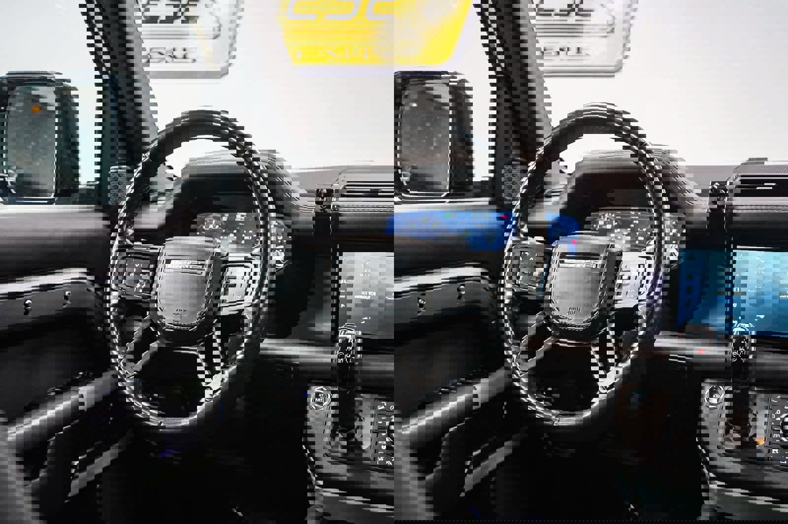 Used 2020 Land Rover Defender 110 HSE image 15