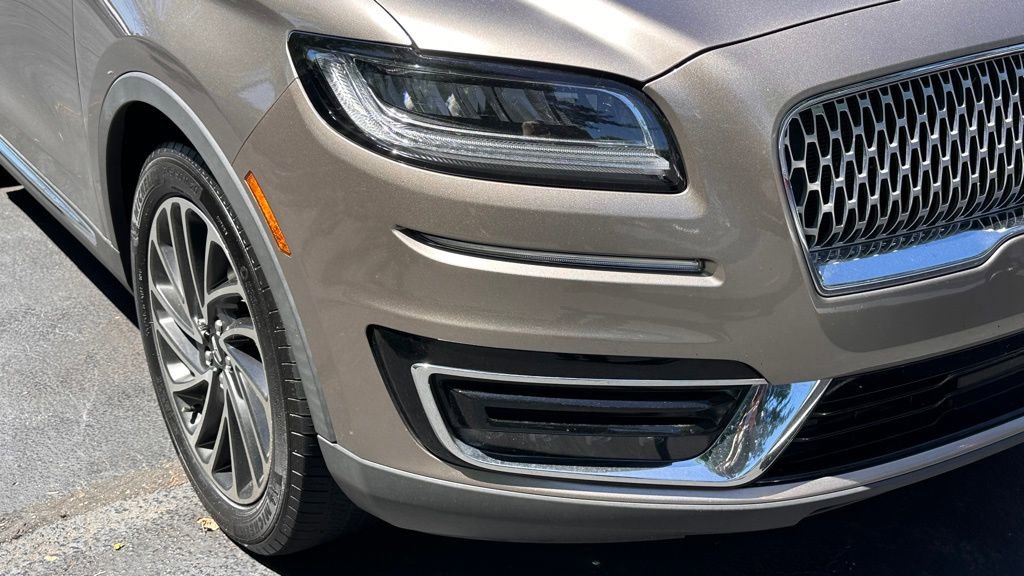 Used 2019 Lincoln Nautilus Reserve FWD image 2