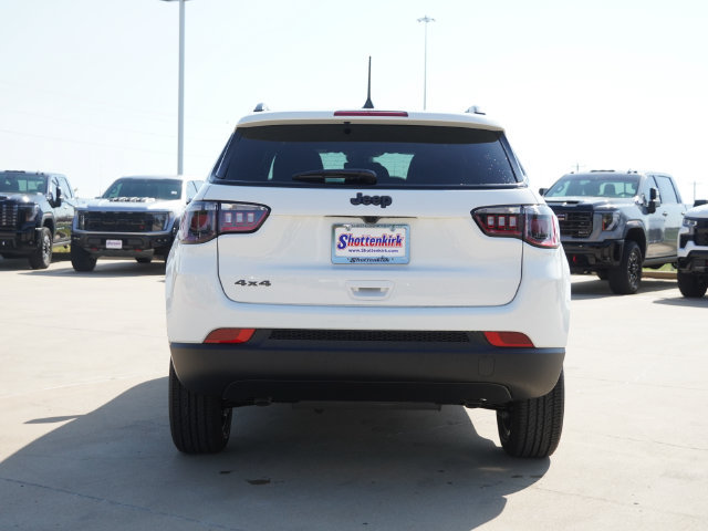 New 2026 Jeep Compass Latitude AWD/4WD image 4