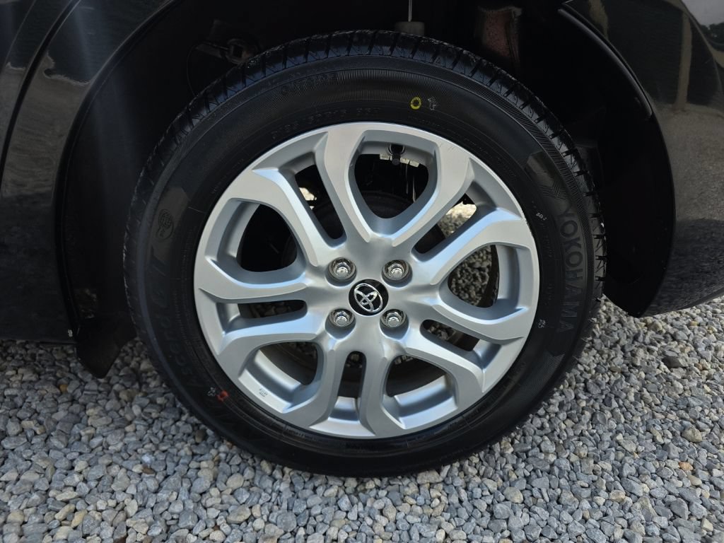 Certified 2017 Toyota Yaris iA FWD image 10