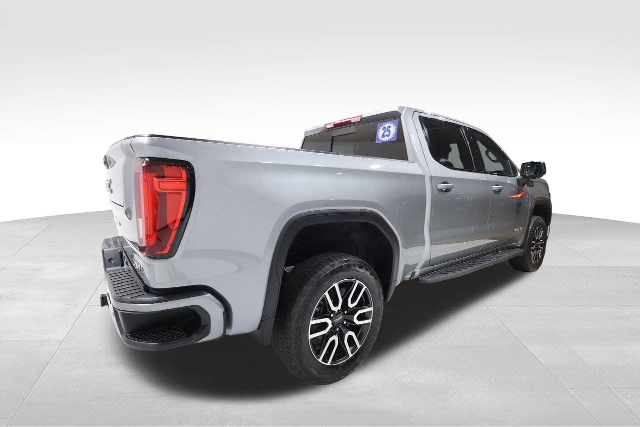 Used 2025 GMC Sierra 1500 AT4 w/ AT4 Premium Package AWD/4WD image 4