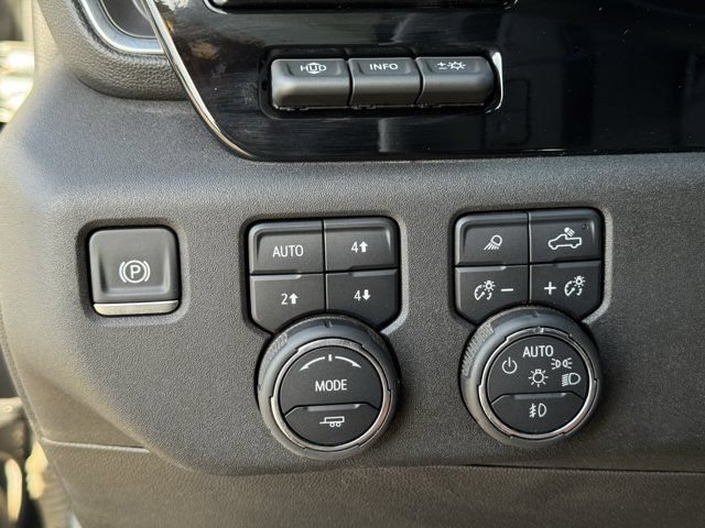 Used 2025 Chevrolet Silverado 1500 High Country AWD/4WD image 25