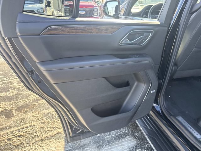 Used 2024 Chevrolet Tahoe Premier AWD/4WD image 18