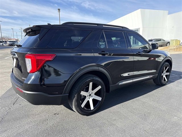 Used 2023 Ford Explorer XLT w/ Equipment Group 202A image 7