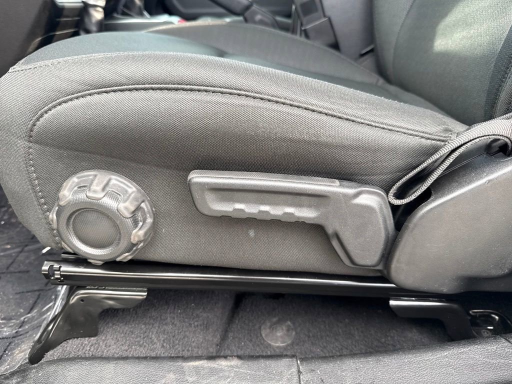 Used 2021 Jeep Wrangler Sport image 14