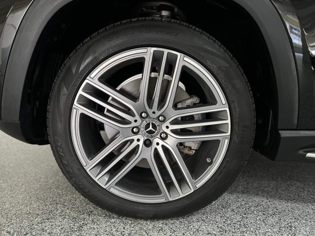 Used 2022 Mercedes-Benz GLS 450 4MATIC image 9