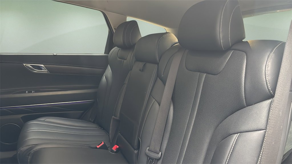 Used 2024 Genesis GV80 2.5T image 10