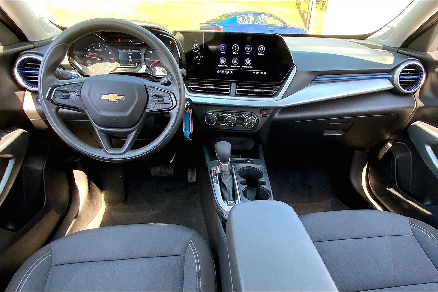 Used 2025 Chevrolet Trax LS image 13