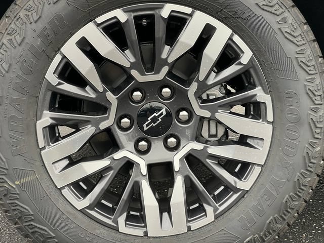 New 2026 Chevrolet Tahoe Z71 w/ Comfort Package AWD/4WD image 9