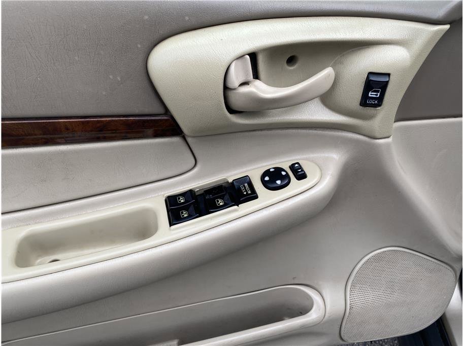 Used 2005 Chevrolet Impala Sedan w/ Police Pkg FWD image 10