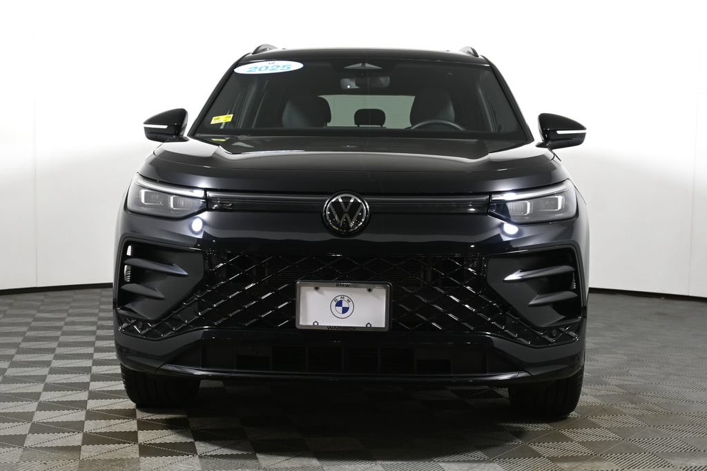 Used 2025 Volkswagen Tiguan SE R-Line AWD/4WD image 10