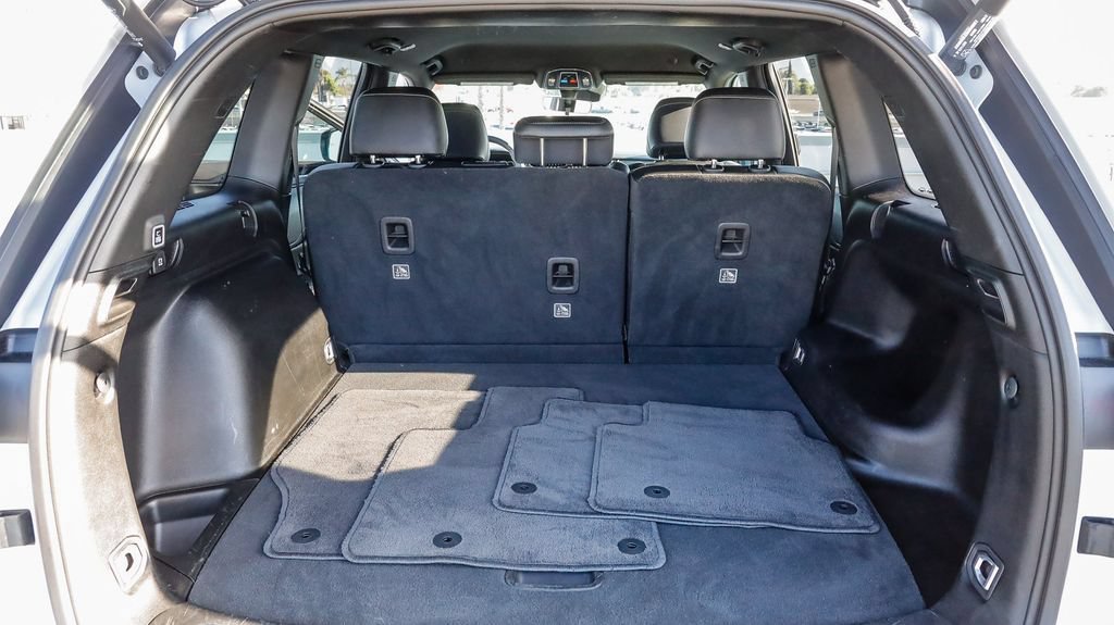 Used 2025 Jeep Grand Cherokee Altitude AWD/4WD image 30