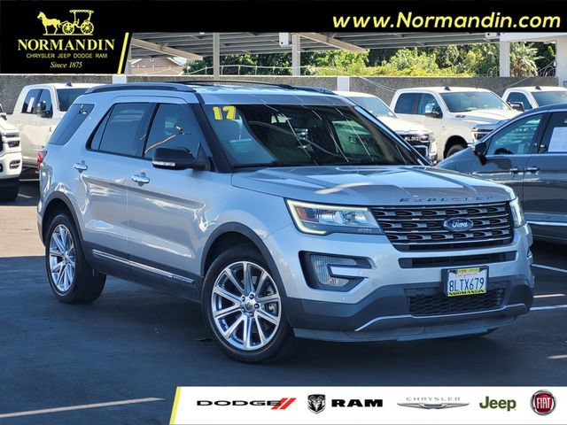 Used 2017 Ford Explorer XLT w/ Equipment Group 202A FWD image 1