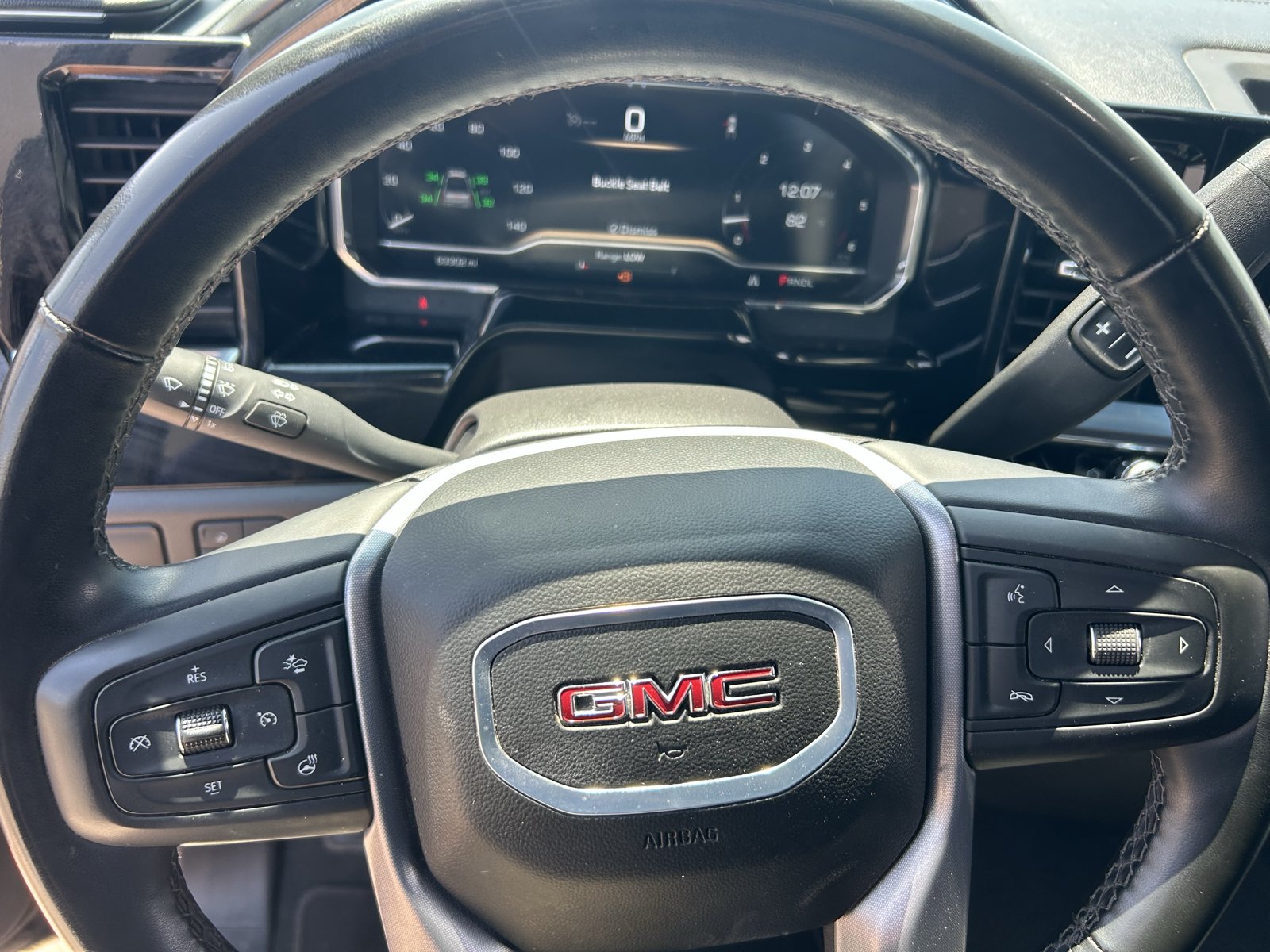 Used 2025 GMC Sierra 1500 SLT RWD image 17