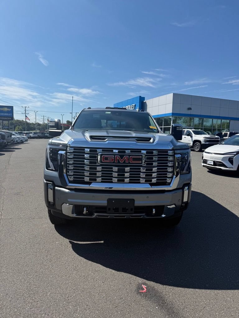 Used 2024 GMC Sierra 2500 Denali w/ Denali Reserve Package AWD/4WD image 2
