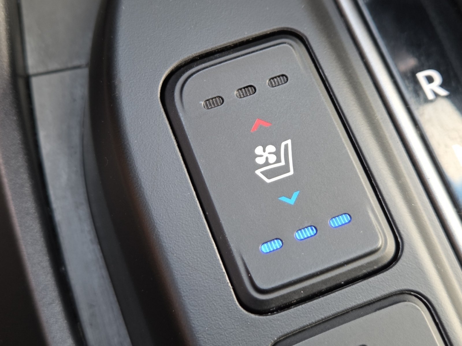 Used 2018 Hyundai Santa Fe Sport AWD/4WD image 6